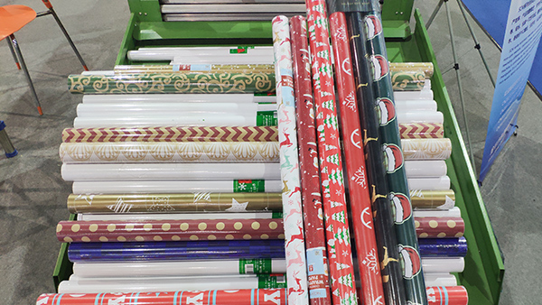 復(fù)卷機(jī)操作注意事項(xiàng)及性能特點(diǎn)有哪些？